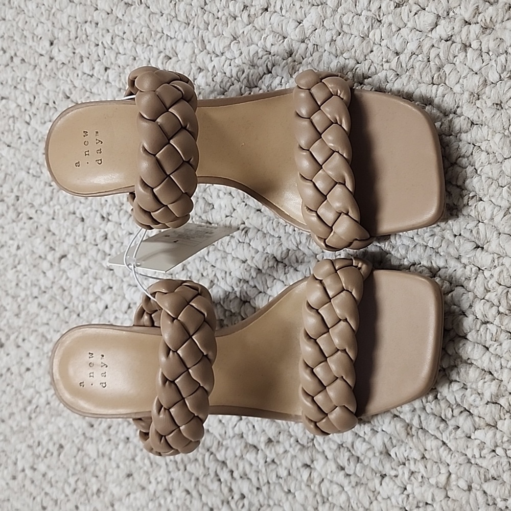 Basil Braided Heels - Picture 3 of 7